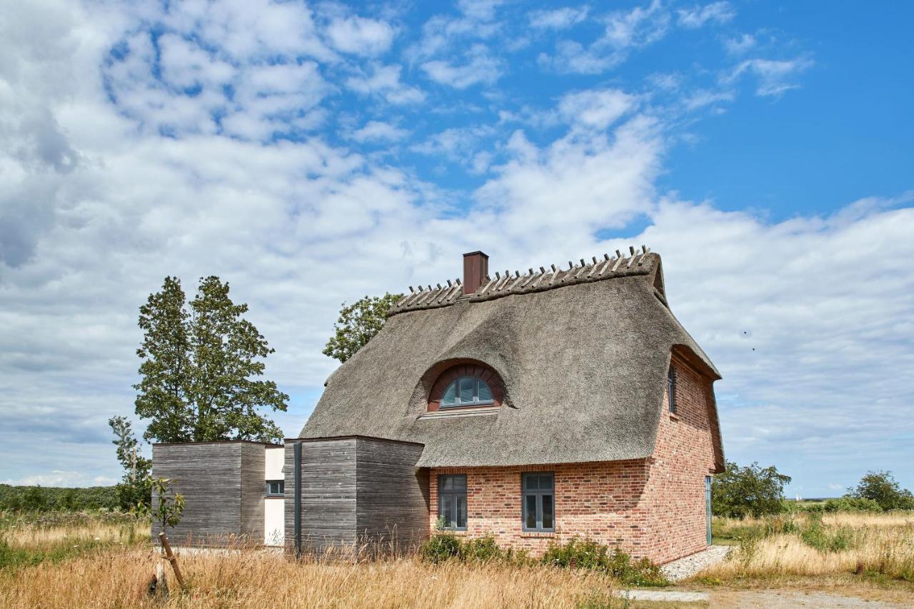 Reetdorf Geltinger Birk Atelierhaus Mooreiche Nieby  Exterior photo